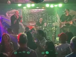 band-smoking-aces